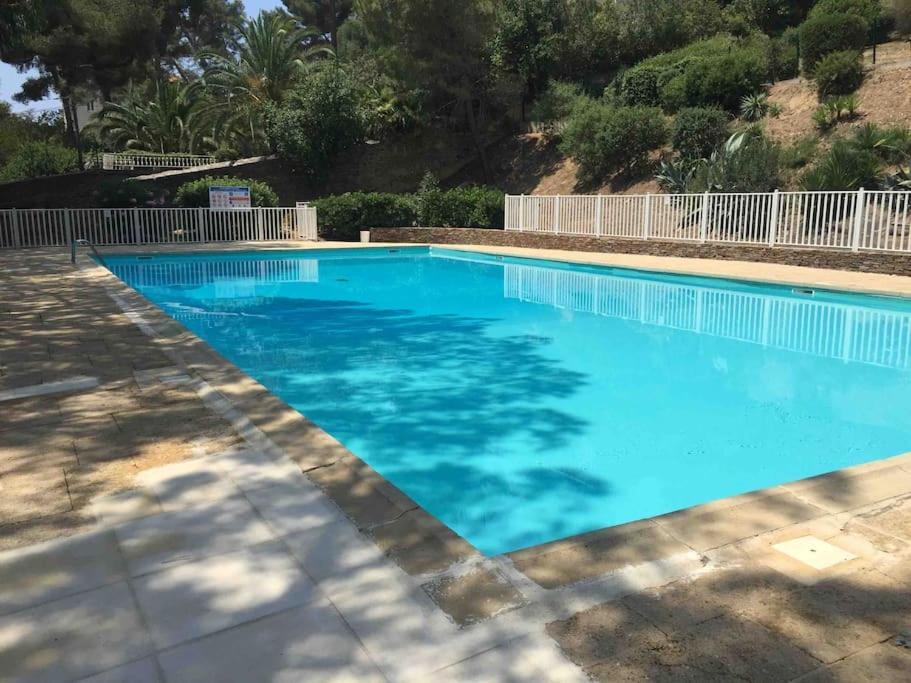 Le Dyonisos Et Piscine Appartement La Seyne-sur-Mer Buitenkant foto